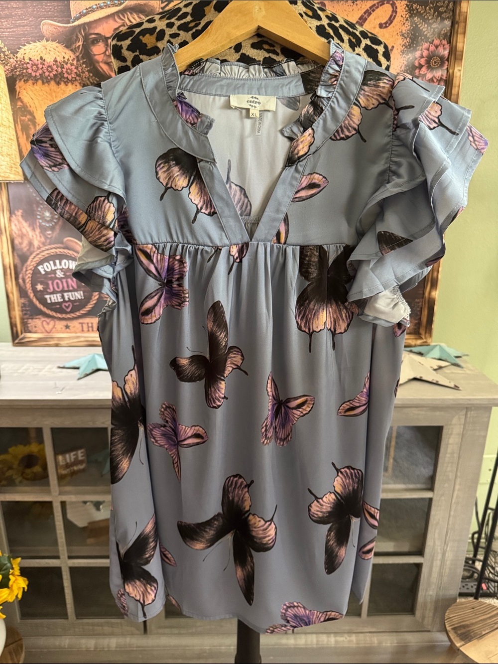 Entro Butterfly Ruffle Sleeve Top  Size XL